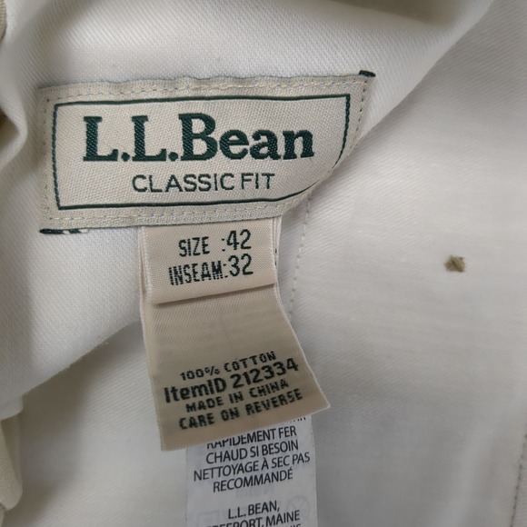 LL Bean Classic Fit Pleated Chinos Mens 42x32 Khaki Tan Cotton Pants - Picture 9 of 14